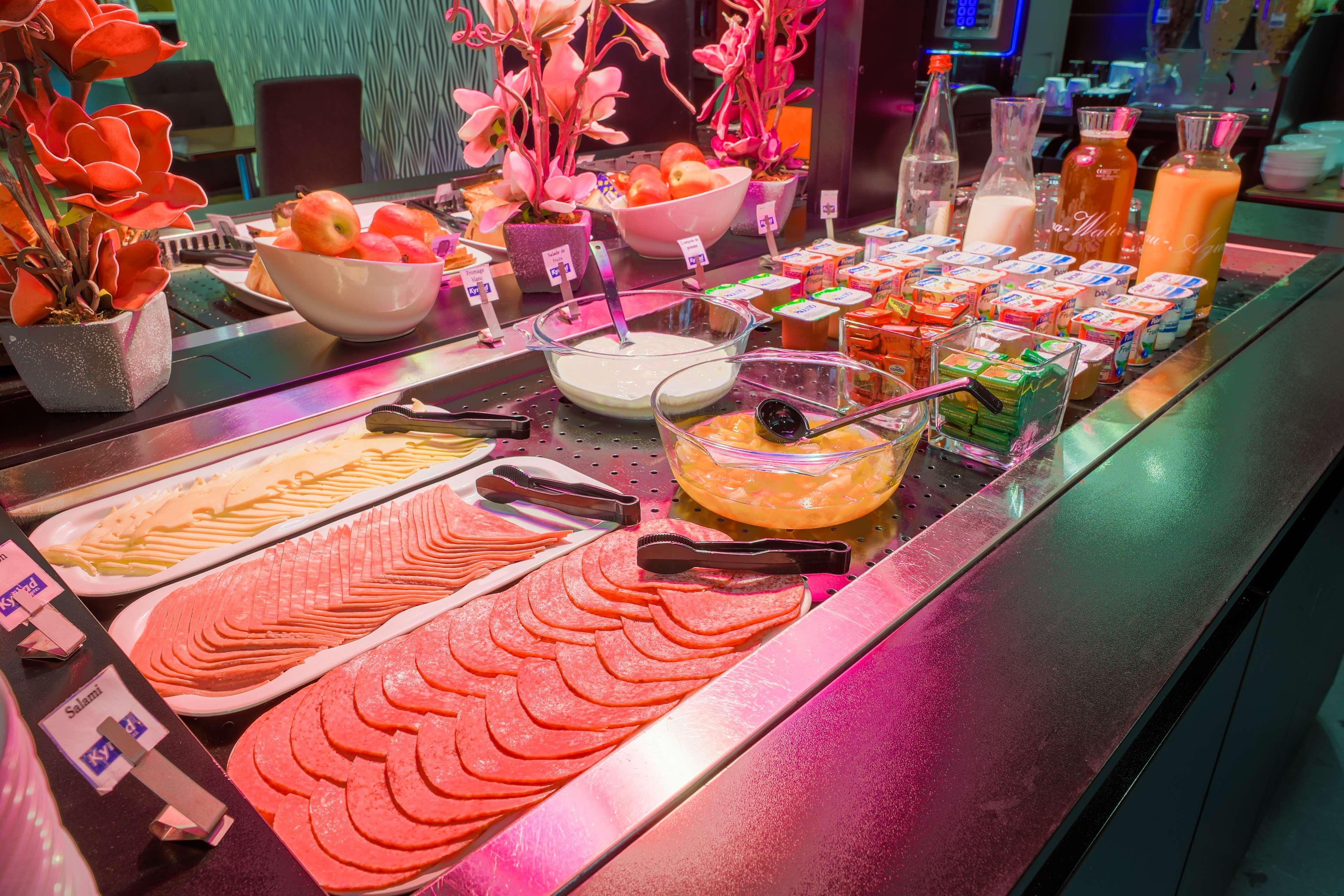 Hotel Restaurant Kyriad De Peronne Экстерьер фото