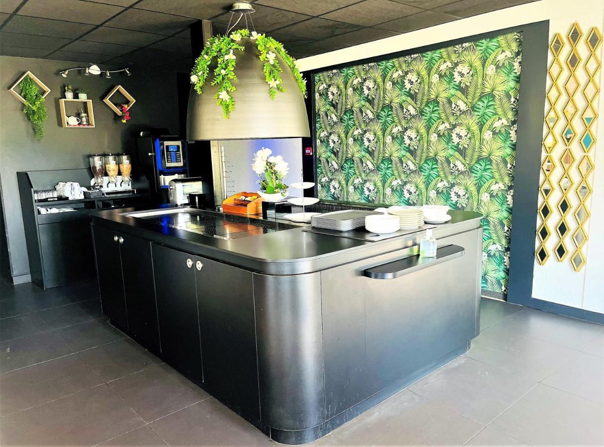 Hotel Restaurant Kyriad De Peronne Экстерьер фото