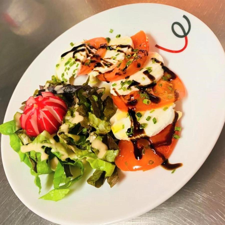 Hotel Restaurant Kyriad De Peronne Экстерьер фото
